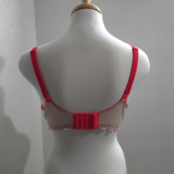 Victoria Secret | Red Lace Trim Padded Bra 36DD - Picture 5 of 8